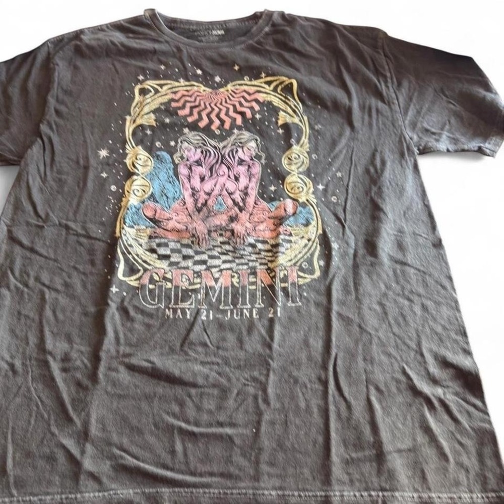 Fashion Nova Gemini Zodiac Graphic Tee Washed Black S/M MJ5000W5454V